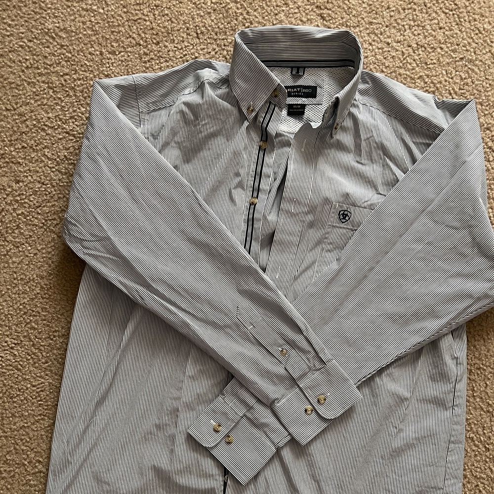 Ariat Men’s blue/white striped shirt